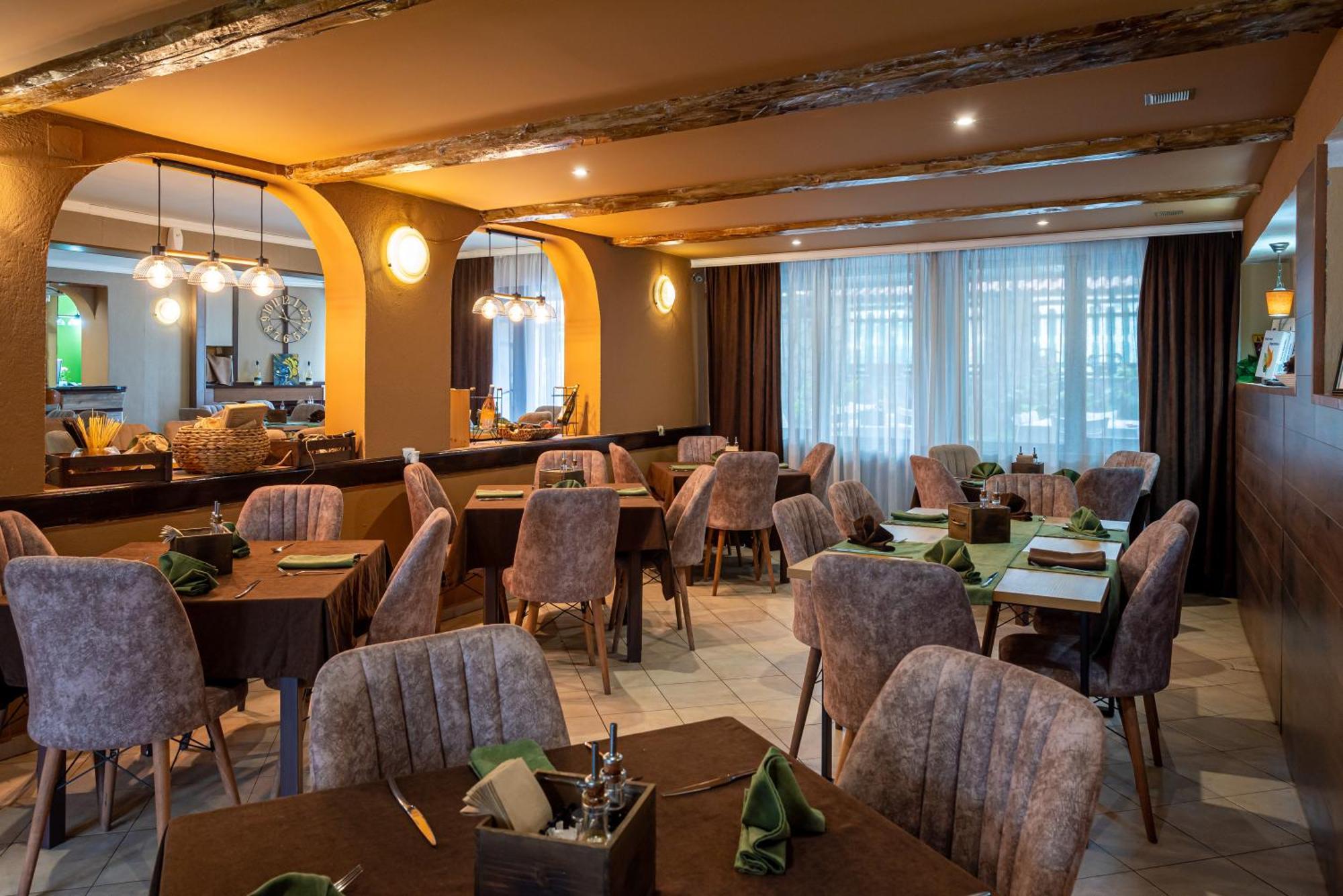 Grami Hotel 3*