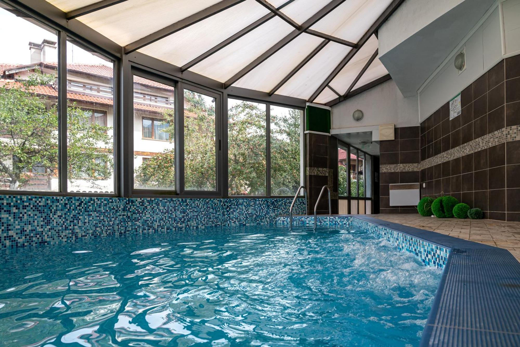 Grami Hotel 3*